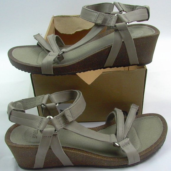 ysidro universal metallic